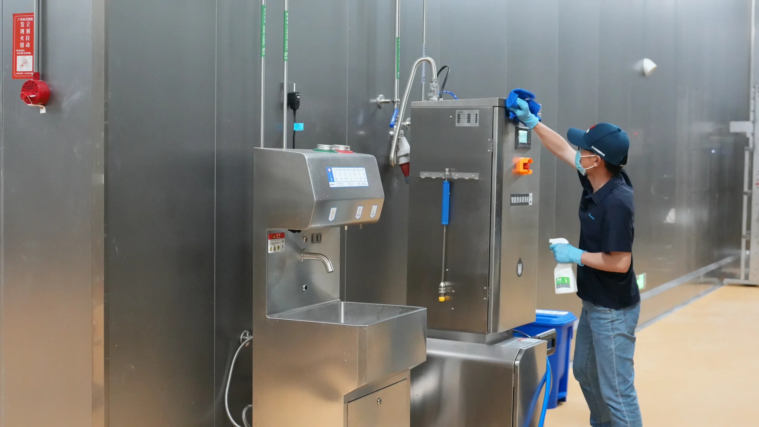 alt="workers performing food factory cleaning training procedures"